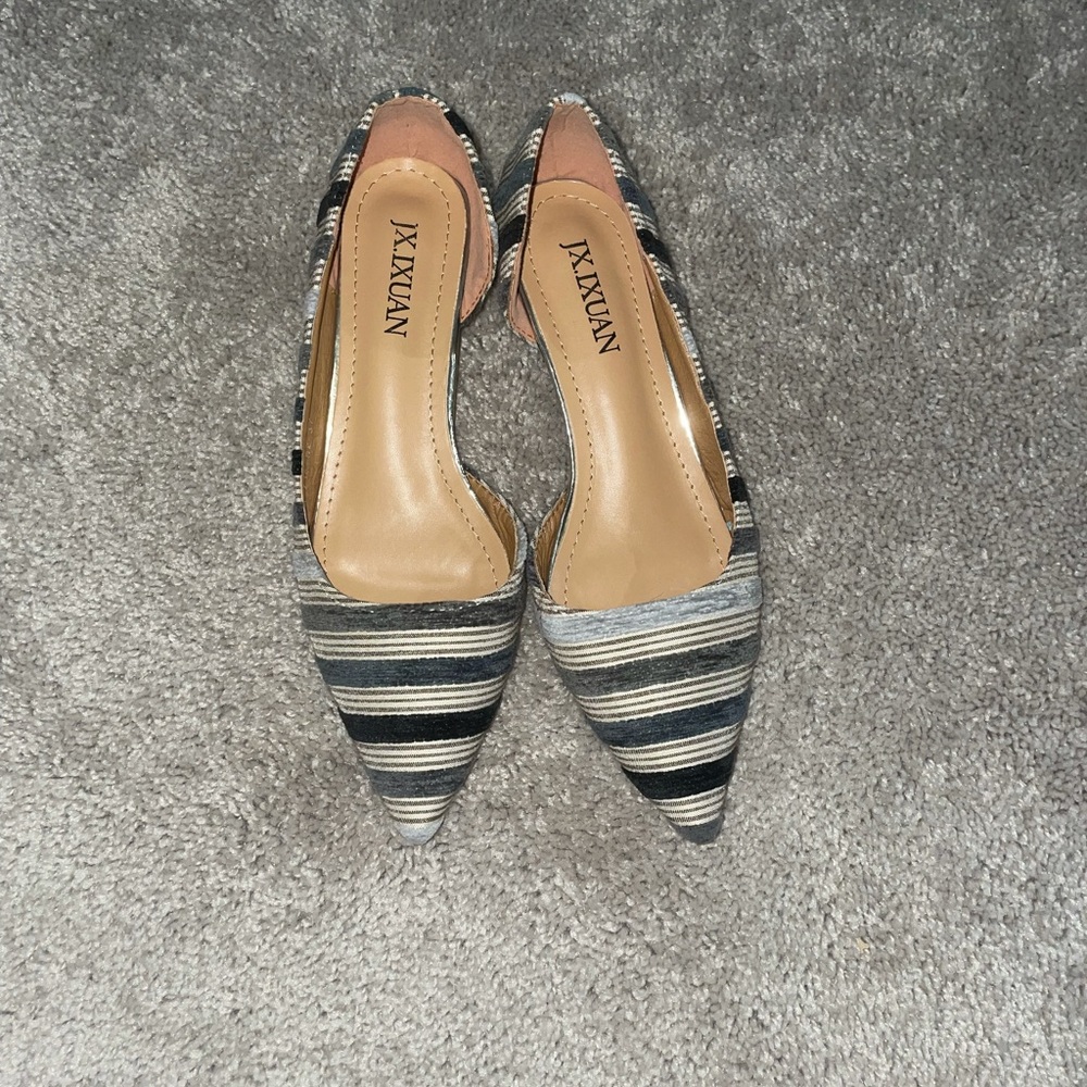 Jx ixuan striped flats size 7 in great conditions